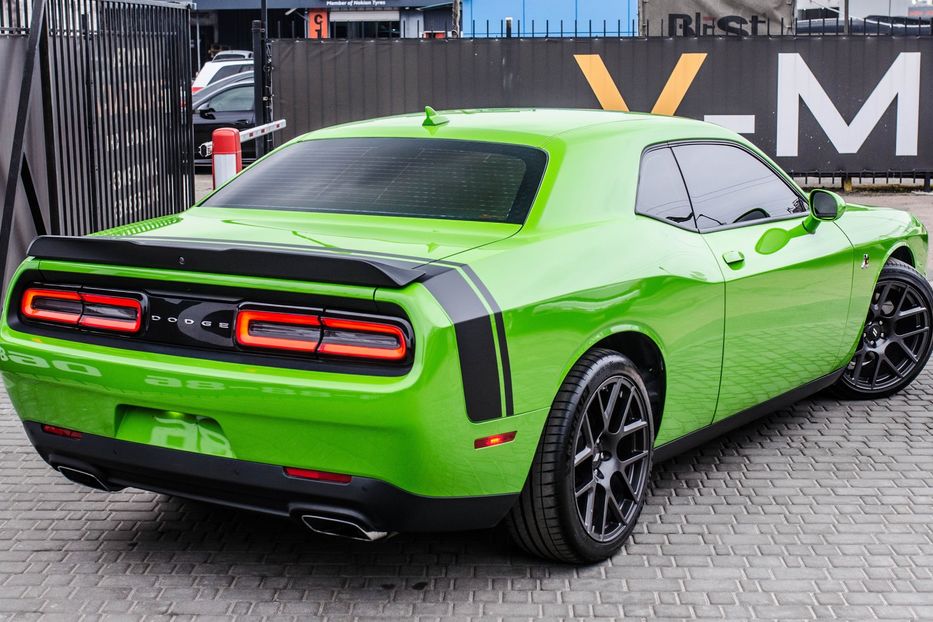 Продам Dodge Challenger R/T 6.4L 2017 года в Киеве