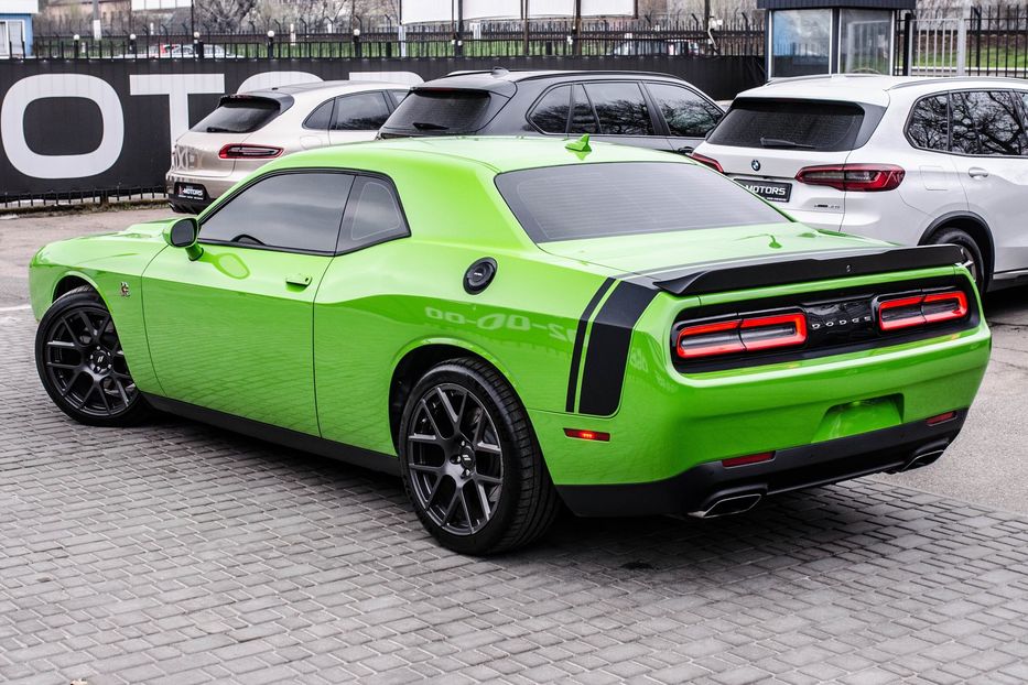 Продам Dodge Challenger R/T 6.4L 2017 года в Киеве