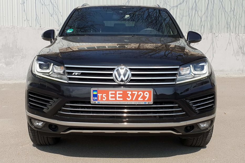 Продам Volkswagen Touareg R-Line 2015 года в Киеве