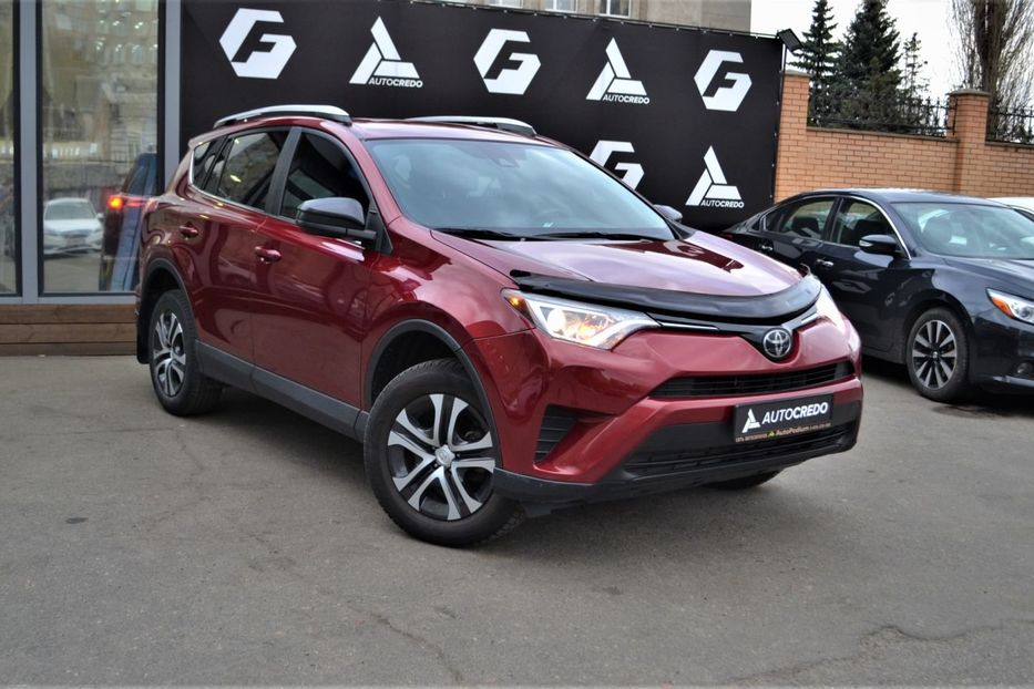 Продам Toyota Rav 4 2018 года в Киеве