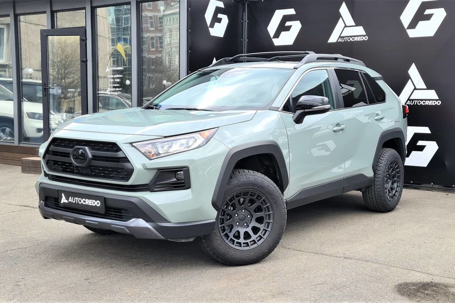 Продам Toyota Rav 4 TDR 2019 года в Киеве