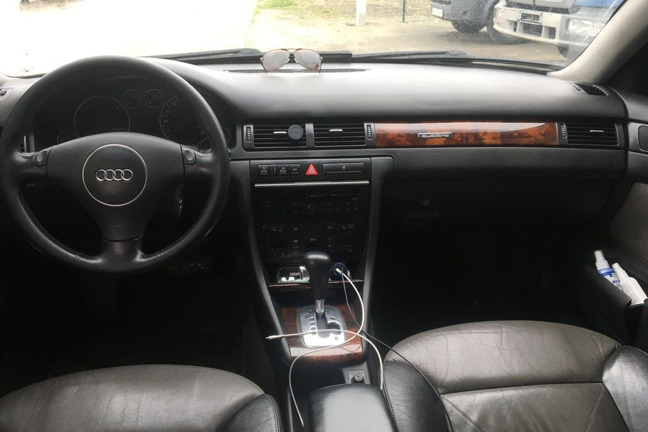 Продам Audi A6 Allroad 2002 года в Киеве