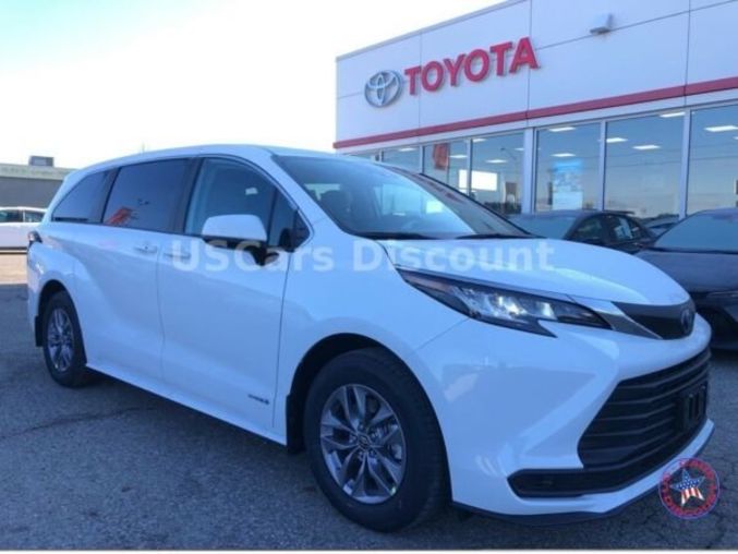 Продам Toyota Sienna Hybrid FWD LE 245 л.с. 2022 года в Днепре