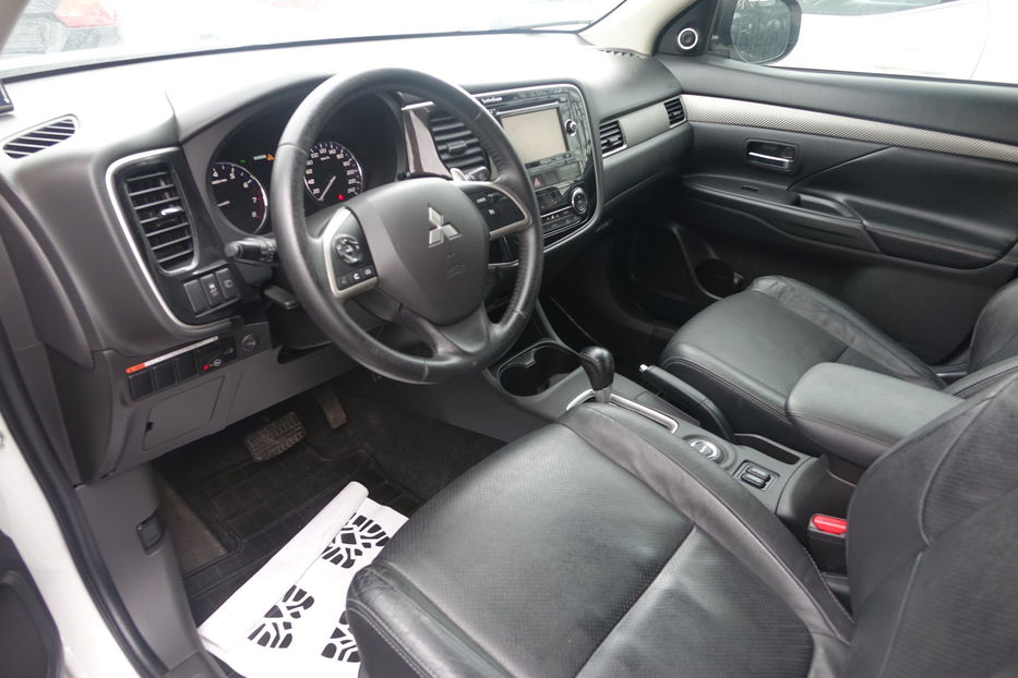 Продам Mitsubishi Outlander OFFiCiAL 2013 года в Одессе