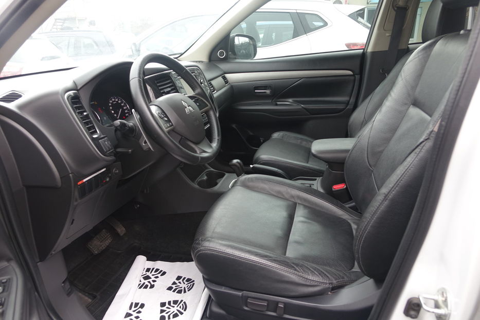 Продам Mitsubishi Outlander OFFiCiAL 2013 года в Одессе