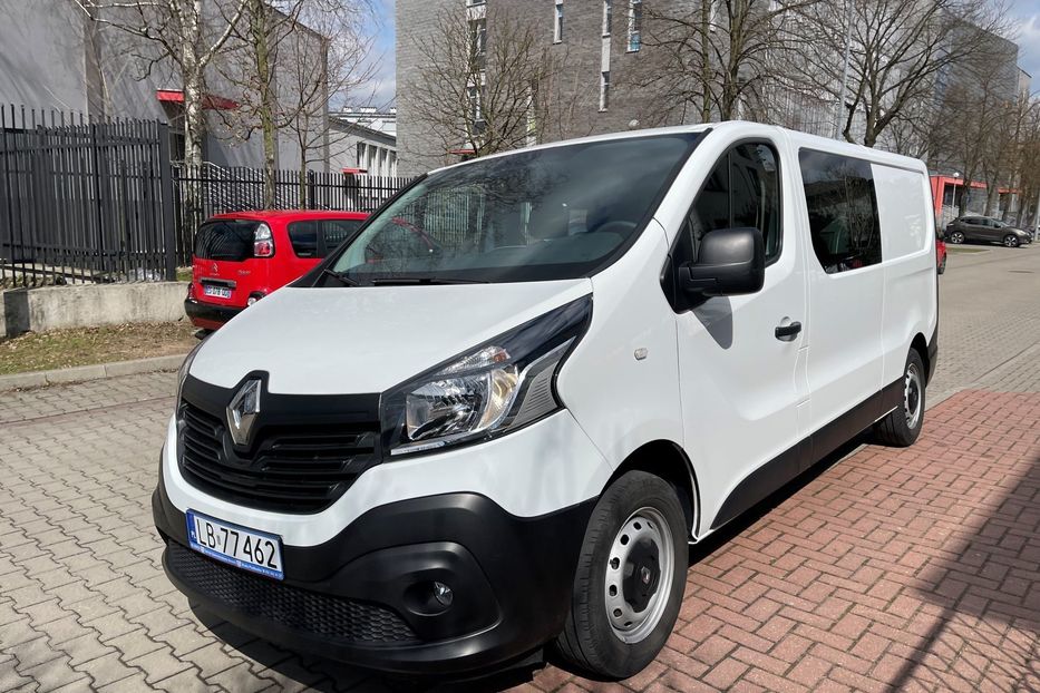 Продам Renault Trafic пасс. 1.6 L2H1 6 Мест (НА КОРДОНІ) 2018 года в г. Умань, Черкасская область