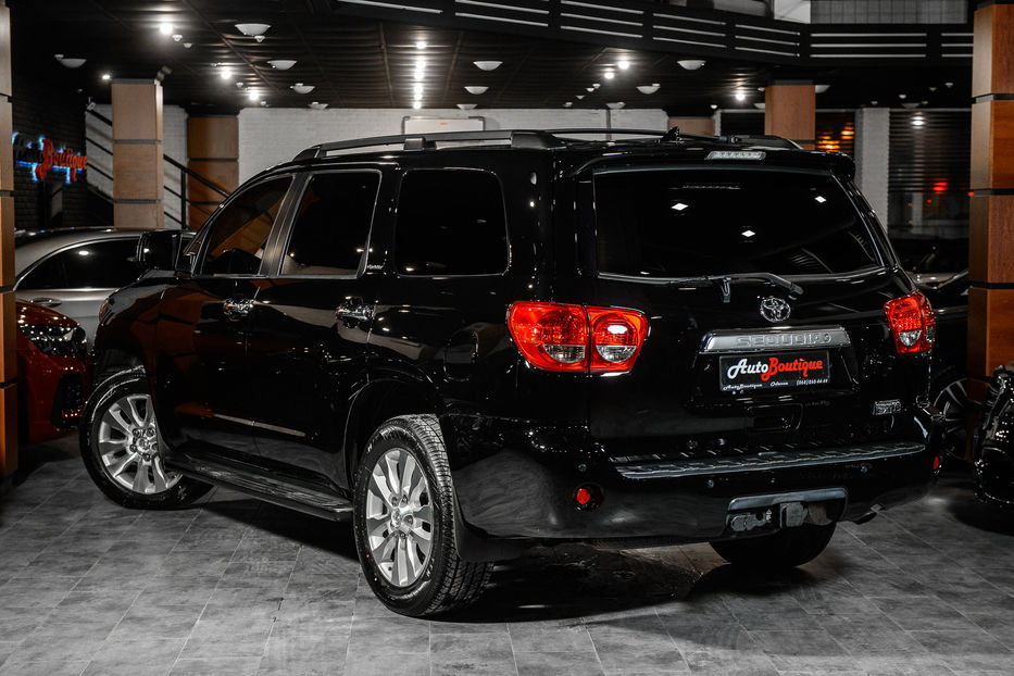 Продам Toyota Sequoia 2015 года в Одессе