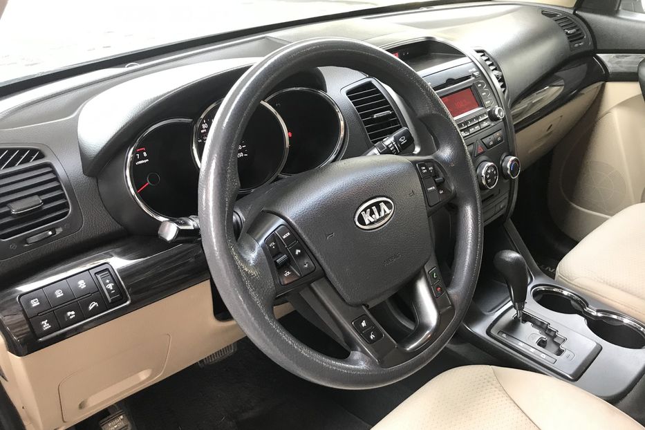 Продам Kia Sorento 4WD 2010 года в Одессе