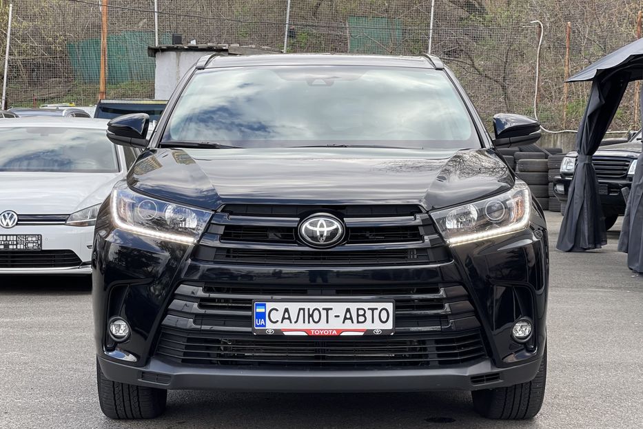 Продам Toyota Highlander SE AWD 2019 года в Киеве