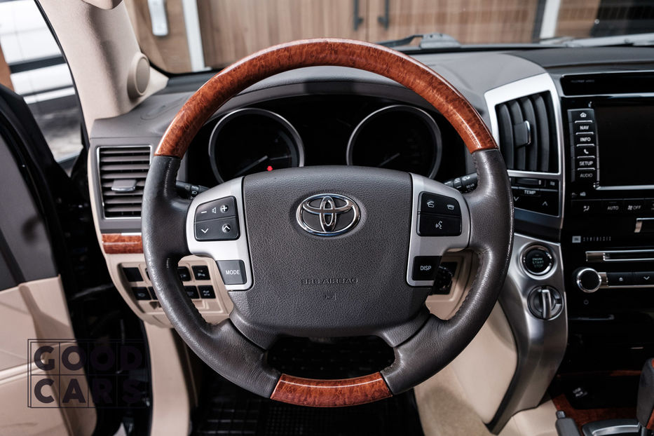 Продам Toyota Land Cruiser 200 Official  2014 года в Одессе