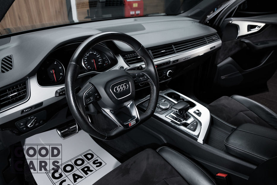 Продам Audi Q7 S-line 2016 года в Одессе