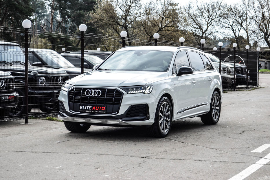 Продам Audi Q7 S-Line  2021 года в Киеве