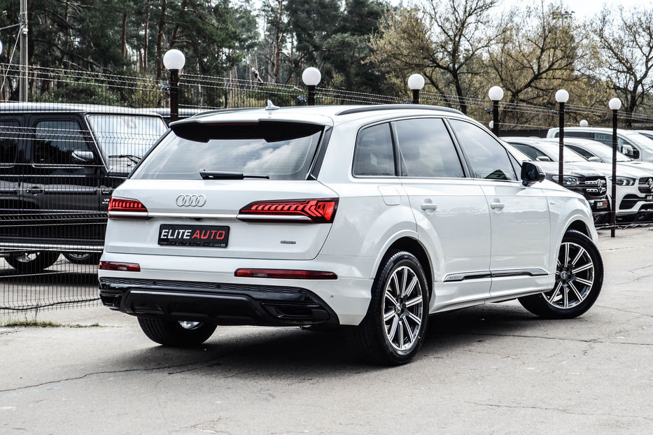 Продам Audi Q7 S-Line  2021 года в Киеве