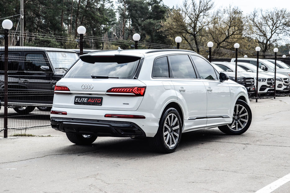 Продам Audi Q7 S-Line  2021 года в Киеве