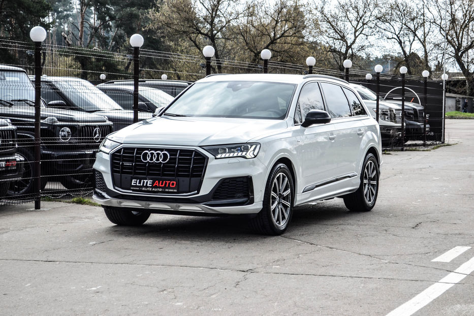 Продам Audi Q7 S-Line  2021 года в Киеве