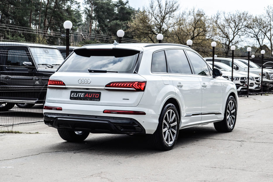 Продам Audi Q7 S-Line  2021 года в Киеве