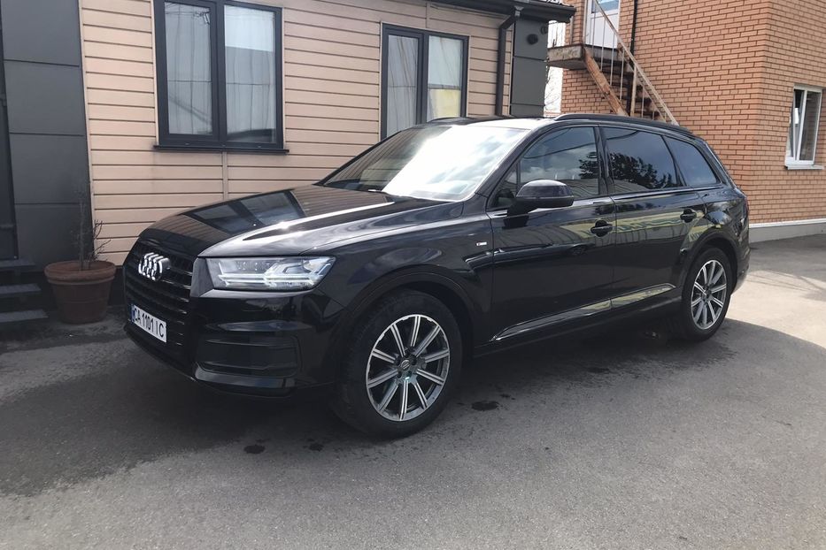 Продам Audi Q7 3.0 TDI S-Line 2018 года в Киеве