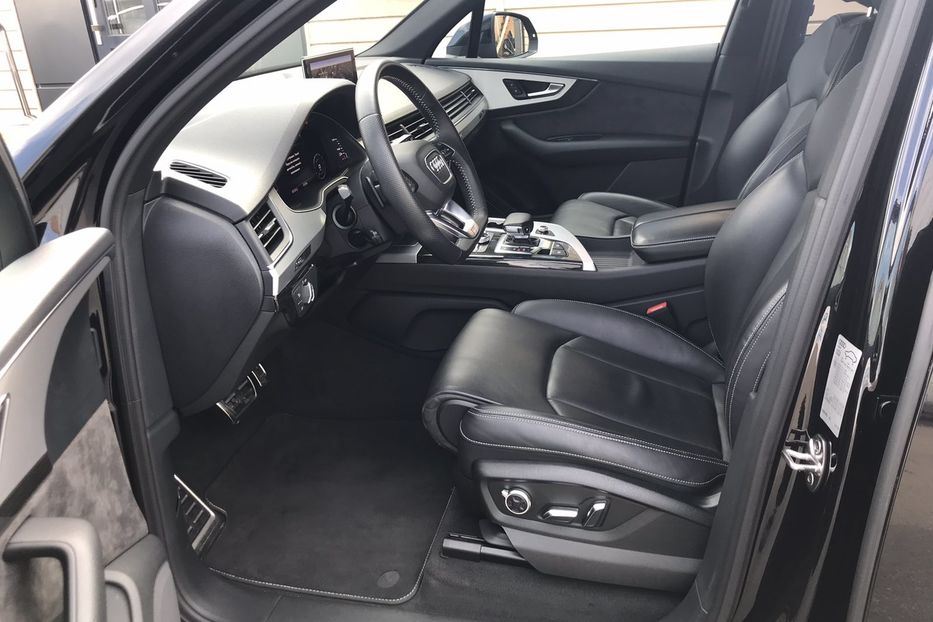 Продам Audi Q7 3.0 TDI S-Line 2018 года в Киеве