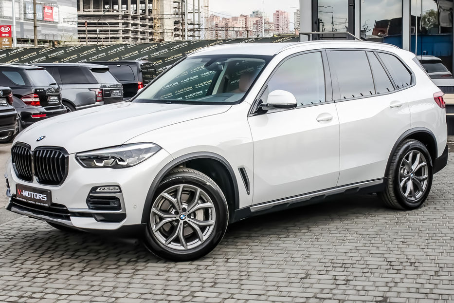 Продам BMW X5 40i Xdrive 2018 года в Киеве