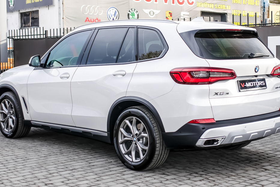 Продам BMW X5 40i Xdrive 2018 года в Киеве