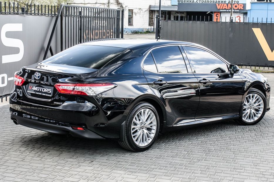 Продам Toyota Camry 2.5 Hybrid Premium 2020 года в Киеве