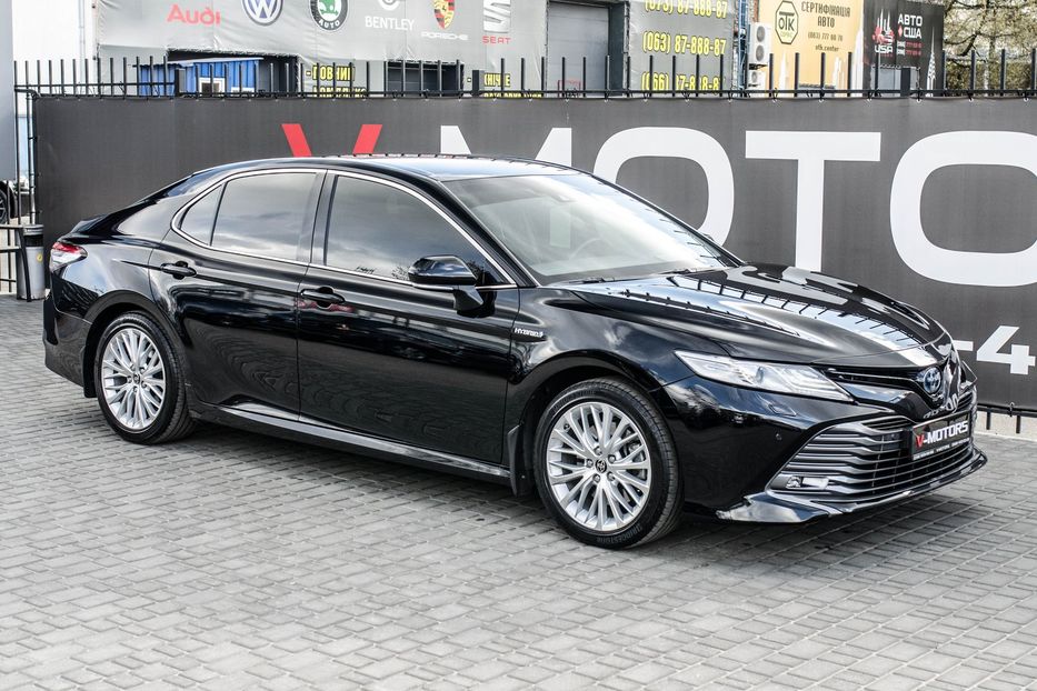 Продам Toyota Camry 2.5 Hybrid Premium 2020 года в Киеве