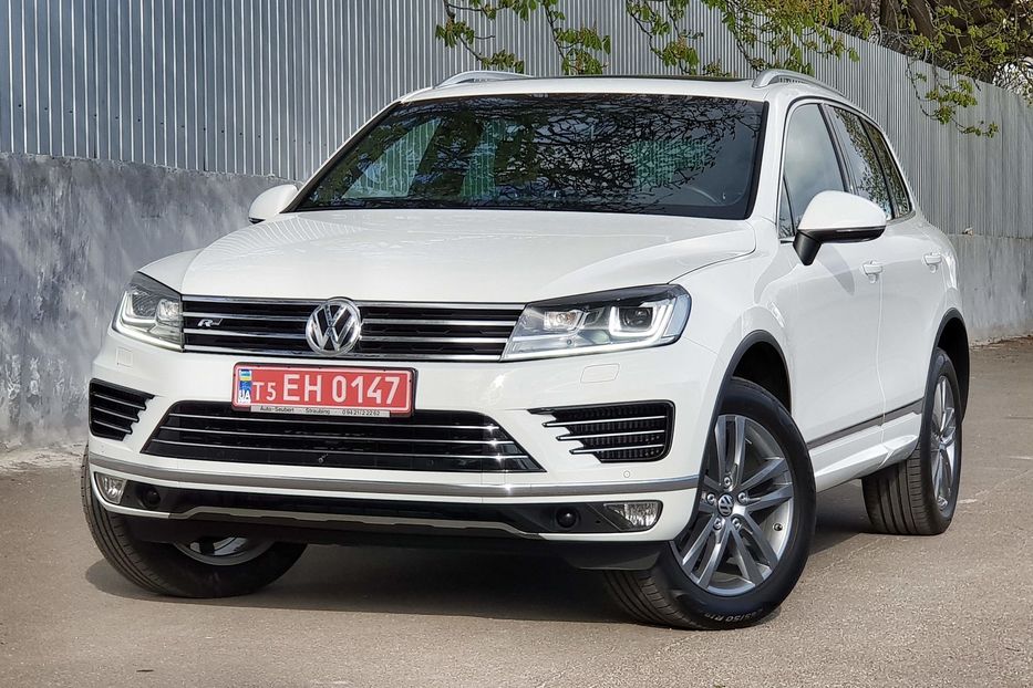 Продам Volkswagen Touareg R-LINE 2016 года в Киеве