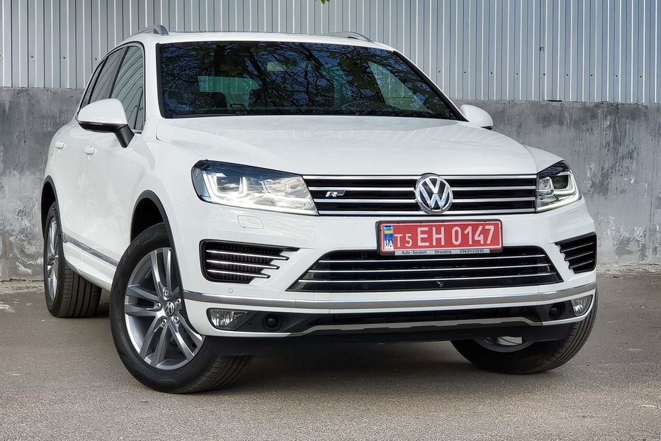 Продам Volkswagen Touareg R-LINE 2016 года в Киеве