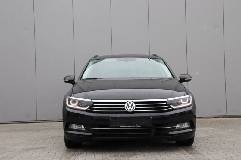 Продам Volkswagen Passat B8 Comfortline 2016 года в Киеве