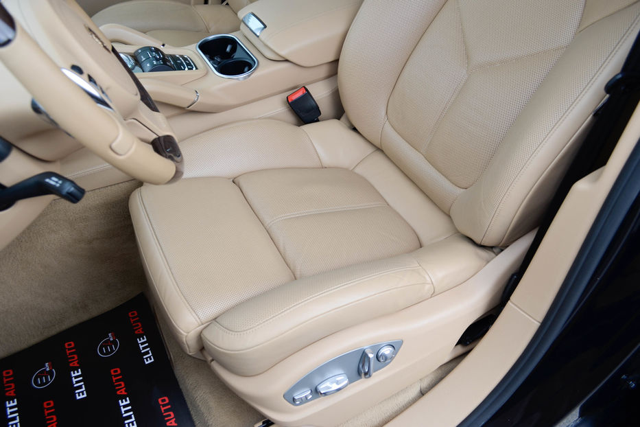 Продам Porsche Cayenne Turbo 2012 года в Киеве