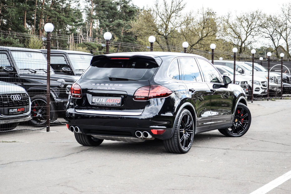 Продам Porsche Cayenne Turbo 2012 года в Киеве