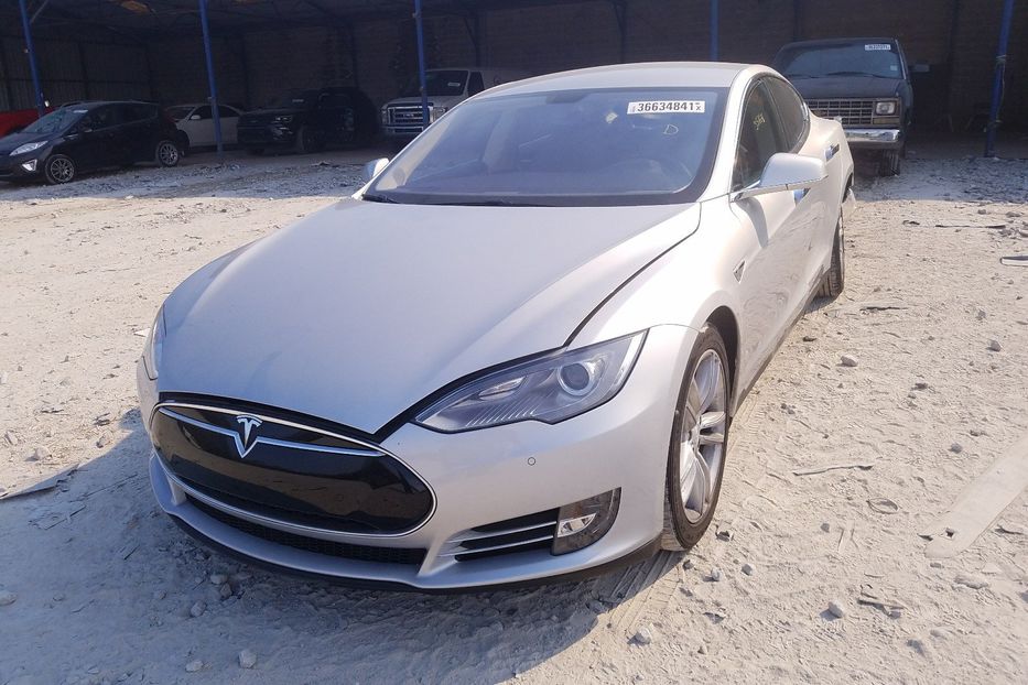 Продам Tesla Model S 60 2014 года в Киеве