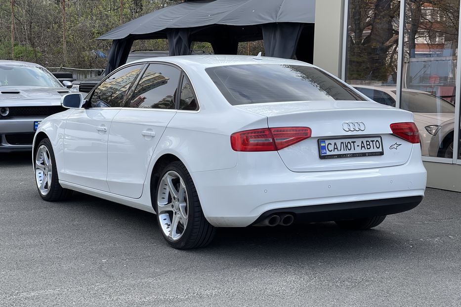 Продам Audi A4 2014 года в Киеве