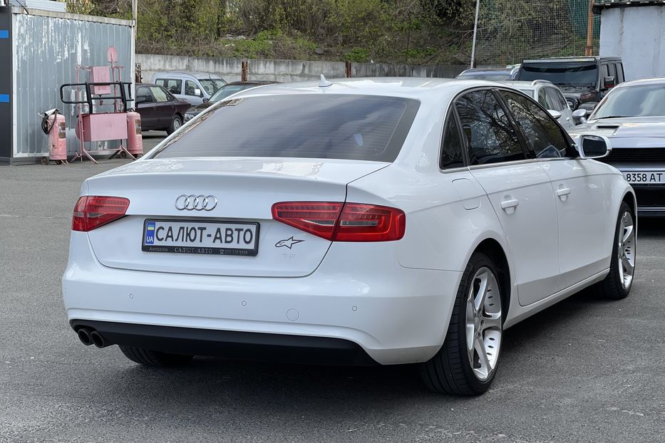 Продам Audi A4 2014 года в Киеве