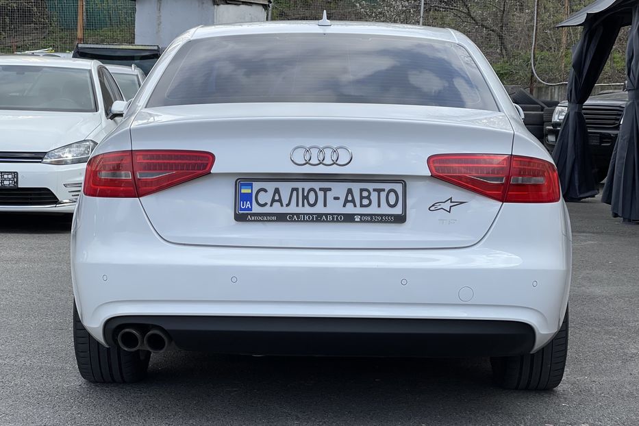 Продам Audi A4 2014 года в Киеве