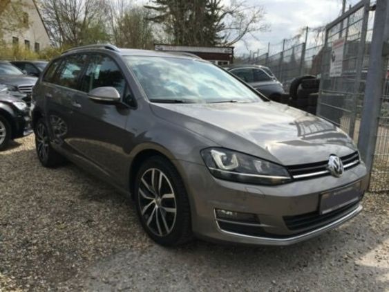 Продам Volkswagen Golf VII 2017 года в Киеве