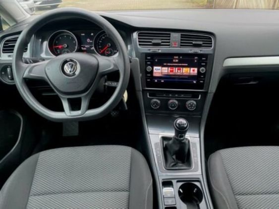 Продам Volkswagen Golf VII 2017 года в Киеве