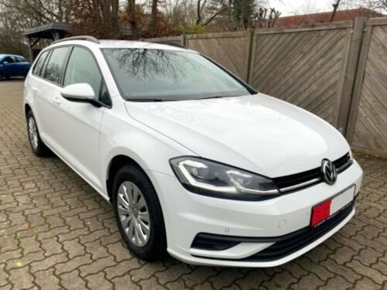 Продам Volkswagen Golf VII 2017 года в Киеве