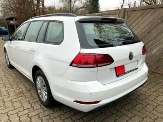 Продам Volkswagen Golf VII 2017 года в Киеве