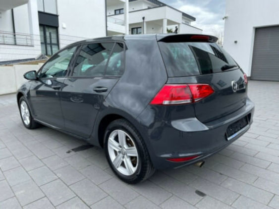 Продам Volkswagen Golf VII Golf 1.6 TDI 2017 года в Киеве