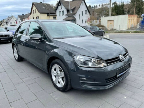 Продам Volkswagen Golf VII Golf 1.6 TDI 2017 года в Киеве