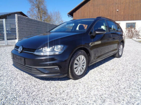 Продам Volkswagen Golf VII 2017 года в Киеве