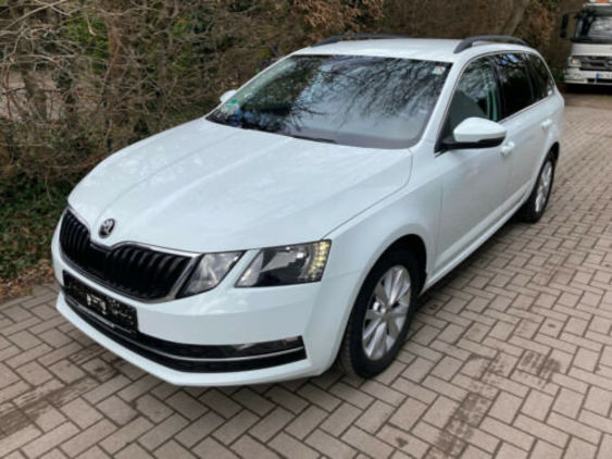 Продам Skoda Octavia Combi 2.0 TDI 2018 года в Киеве