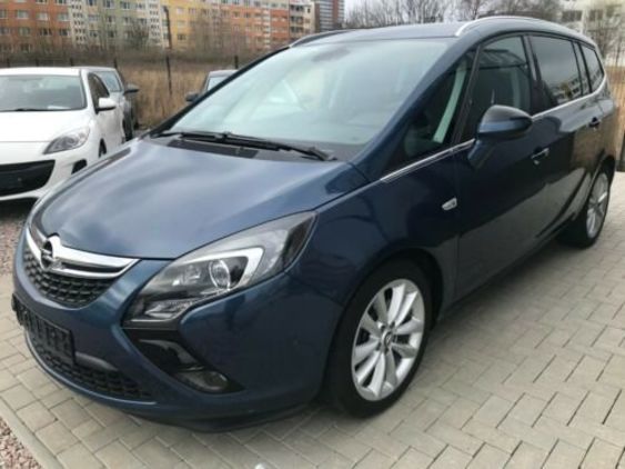 Продам Opel Zafira C Tourer 2016 года в Киеве