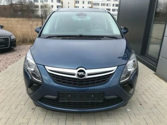 Продам Opel Zafira C Tourer 2016 года в Киеве