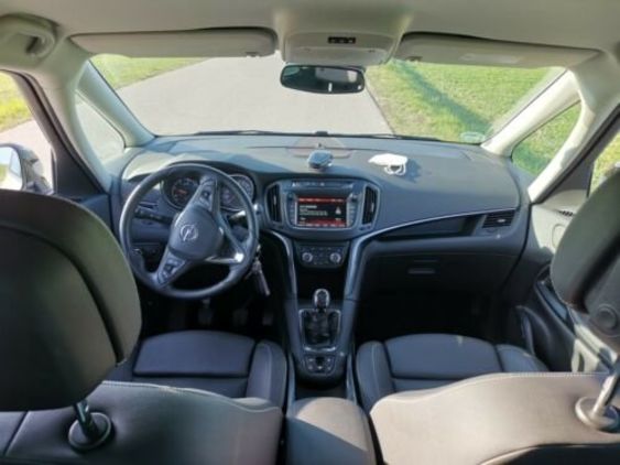 Продам Opel Zafira 2.0 TDI 2017 года в Киеве