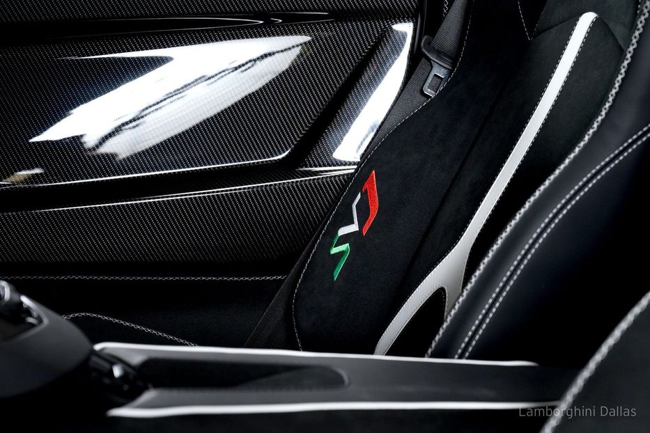 Продам Lamborghini Aventador SVJ 2021 года в Киеве