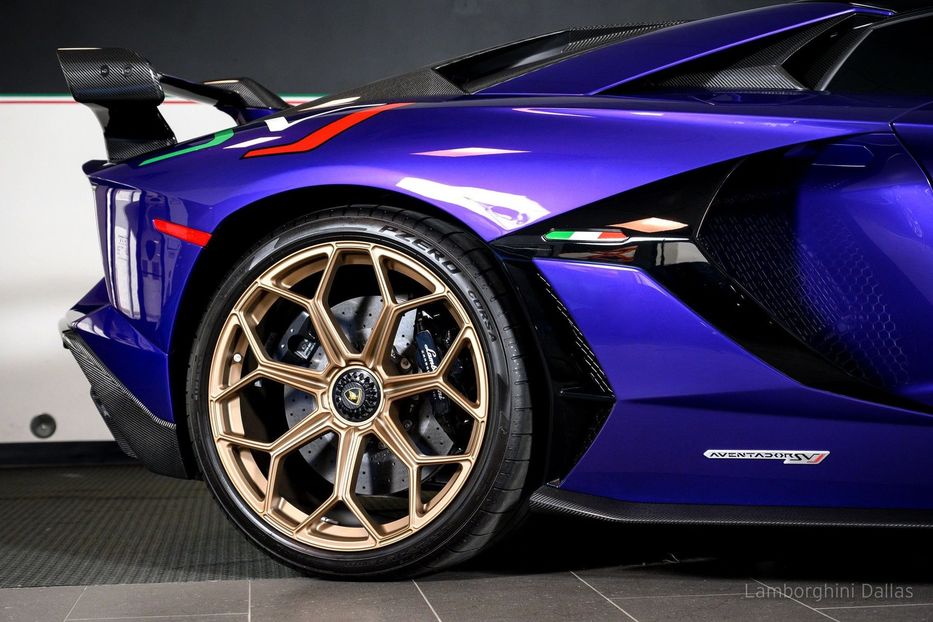 Продам Lamborghini Aventador SVJ 2021 года в Киеве