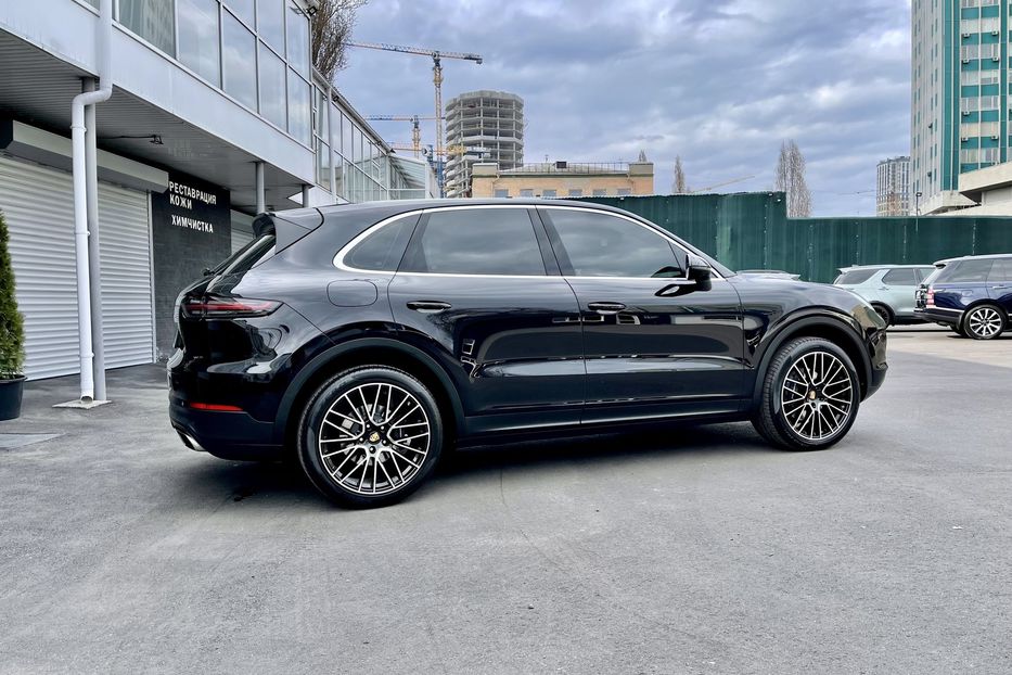 Продам Porsche Cayenne 2018 года в Киеве