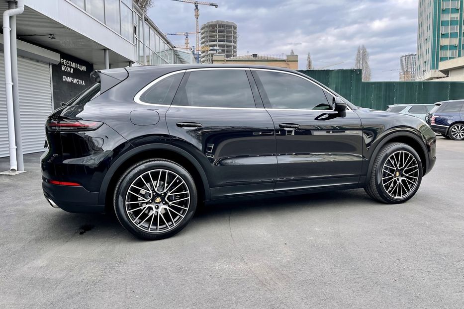 Продам Porsche Cayenne 2018 года в Киеве